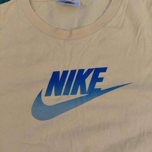 VINTAGE Yellow Nike Logo T Shirt Size XL - Picture 2 of 10